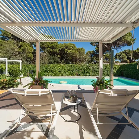 Fenicottero - Exclusive Private With Pool